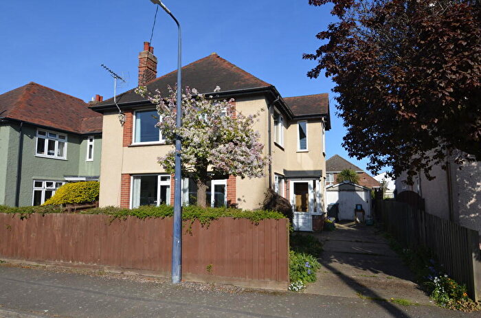 4 Bedroom Detached House For Sale In Queens Road, Felixstowe, IP11