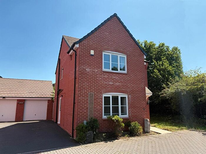 3 Bedroom Detached House For Sale In Hartcliffe Close, Oakwood, Derby, DE21