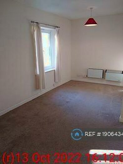 2 Bedroom Flat To Rent In Stratheden Place, Reading, RG1