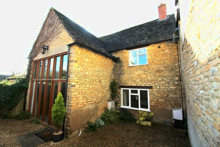 2 Bedroom Barn Conversion To Rent In Pooles Lane, Charlbury, OX7