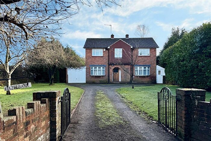 4 Bedroom Detached House For Sale In Eashing Lane, Milford, Godalming, GU8