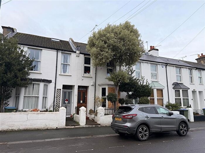 1 Bedroom Flat For Sale In London Road, Bognor Regis, PO21