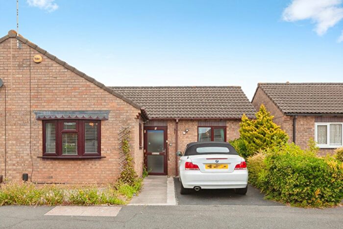 2 Bedroom Bungalow For Sale In Cotton Close, Leicester, Leicestershire, LE4