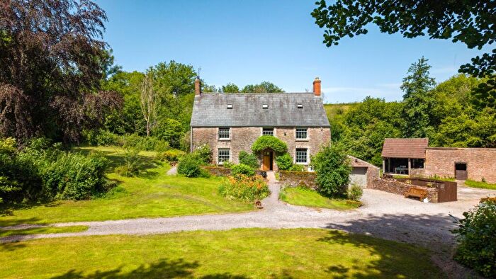 4 Bedroom House For Sale In Little Llanthomas, Penyclawdd, NP25