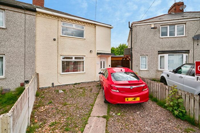 3 Bedroom Semi-Detached House For Sale In Garden Walk, Bilston, WV14