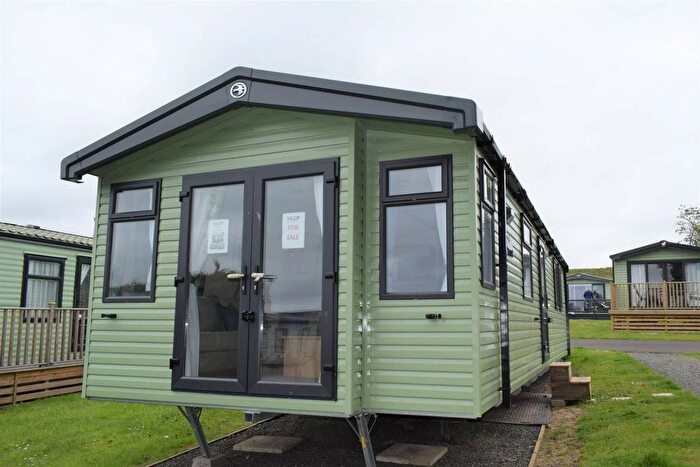 2 Bedroom Mobile/park Home For Sale In Eyemouth Road, Coldingham, Eyemouth, TD14