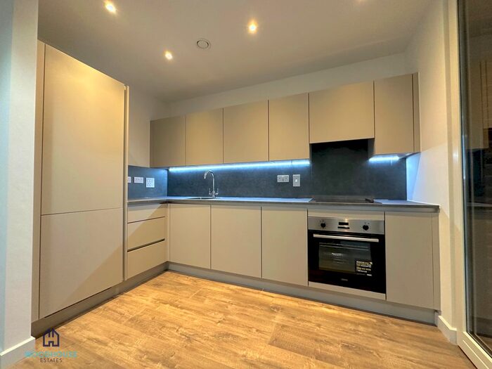 2 Bedroom Flat To Rent In Shearwater Drive, NW9