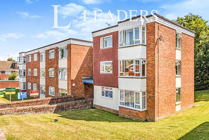 2 Bedroom Flat To Rent In Grove Road, Burgess Hill, RH15