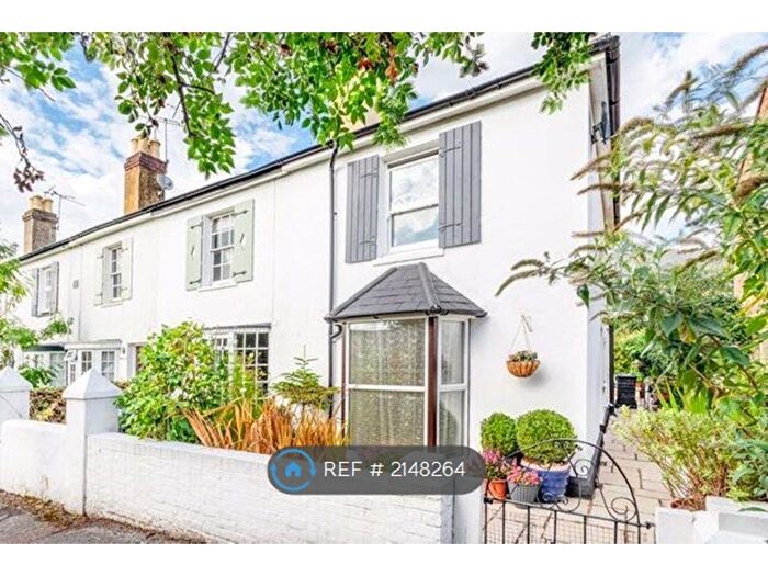 2 Bedroom Semi-Detached House To Rent In Church Walk, Leatherhead, KT22