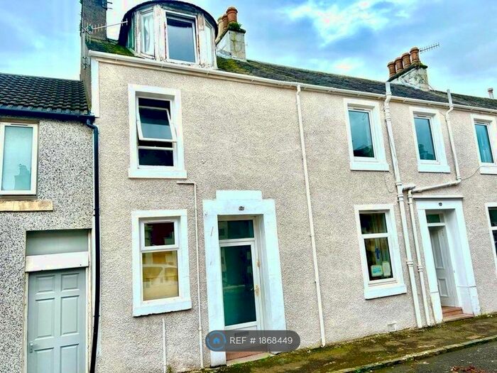 2 Bedroom Flat To Rent In Nelson Street, Largs, KA30