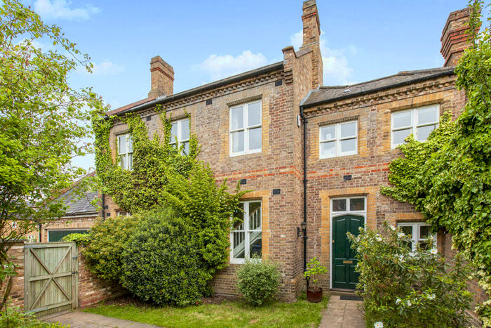 4 Bedroom Property To Rent In Bears Rails Park, SL4