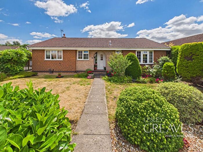 3 Bedroom Detached Bungalow For Sale In Beaumaris Drive, Gedling, Nottingham, NG4