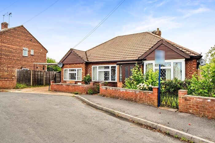 3 Bedroom Detached Bungalow For Sale In Beaumont Drive, Ashford, TW15