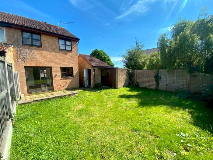 3 Bedroom Semi-Detached House To Rent In Burton Place, Chelmsford, Essex, CM2