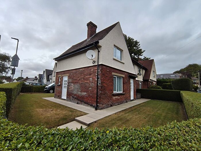 3 Bedroom Semi Detached House For Sale In Newall Carr Road, Otley, LS21