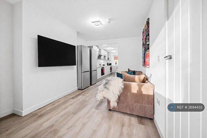 6 Bedroom Flat To Rent In Church Road, Bristol, BS5