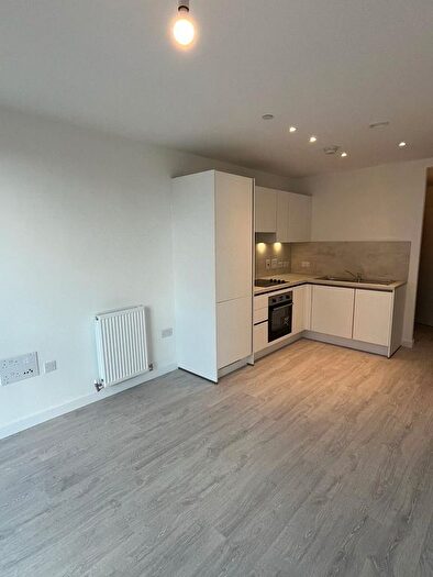 1 Bedroom Flat To Rent In Cranton Avenue, Hayes, UB3