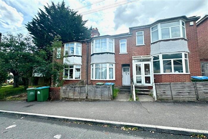 3 Bedroom House To Rent In Sirdar Road, Portswood, SO17