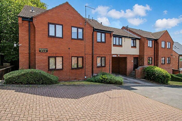 1 Bedroom Flat For Sale In St. Johns Chase, Wakefield, WF1