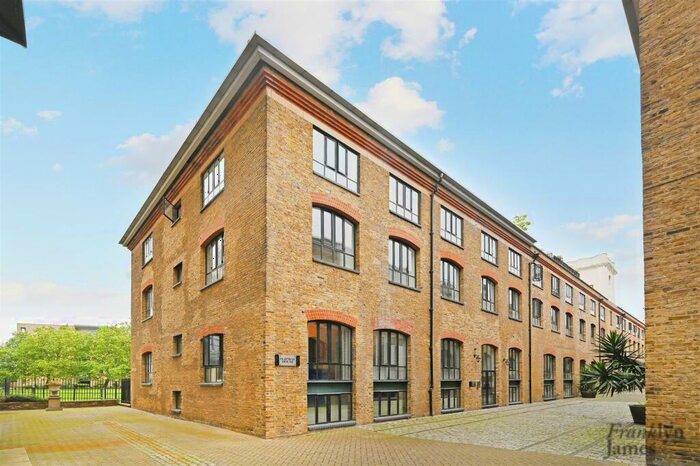 1 Bedroom Apartment To Rent In Burrells Wharf Square, Isle Of Dogs, E14