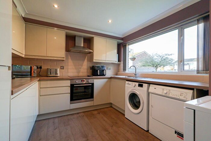 3 Bedroom End Of Terrace House For Sale In Calmore, Southampton, SO40