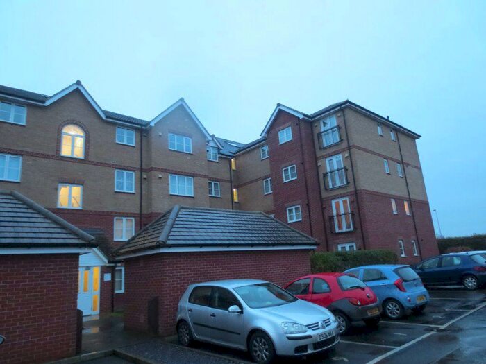 2 Bedroom Flat To Rent In Twickenham Close, Nythe, SN3
