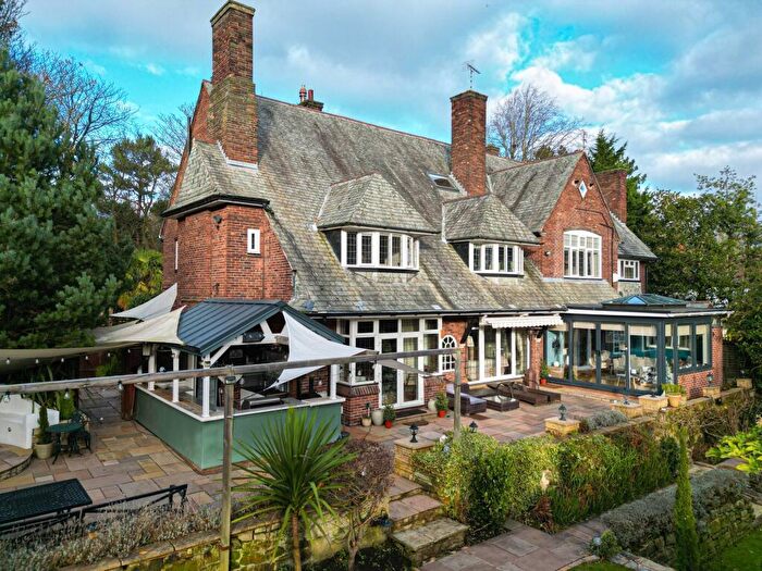 5 Bedroom Character Property For Sale In Noctorum Lane, Prenton, CH43