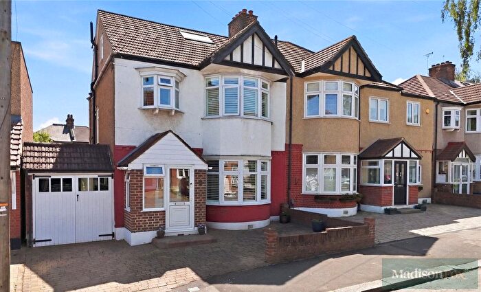 4 Bedroom Semi-Detached House For Sale In Elmhurst Drive, South Woodford, E18
