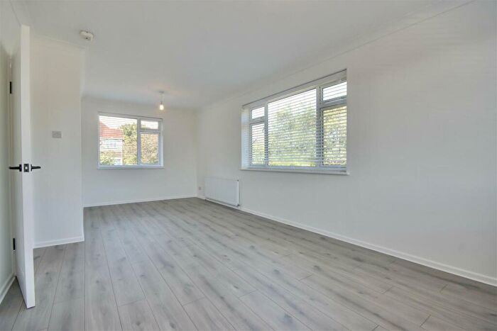 2 Bedroom Flat To Rent In Copsey Close, Portsmouth, PO6