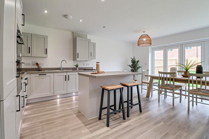 5 Bedroom Detached House For Sale In Oak Drive, Codicote, SG4