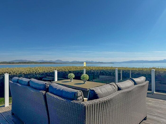 3 Bedroom Park Home For Sale In Pwllheli, LL53