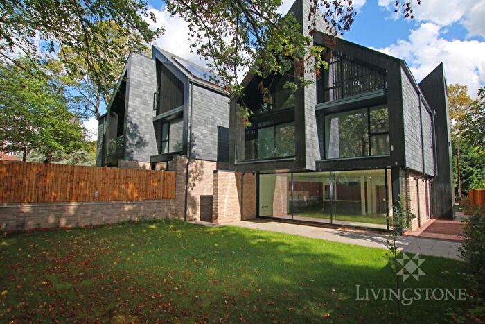 7 Bedroom Detached House To Rent In Carisbrooke Road, Knighton, LE2