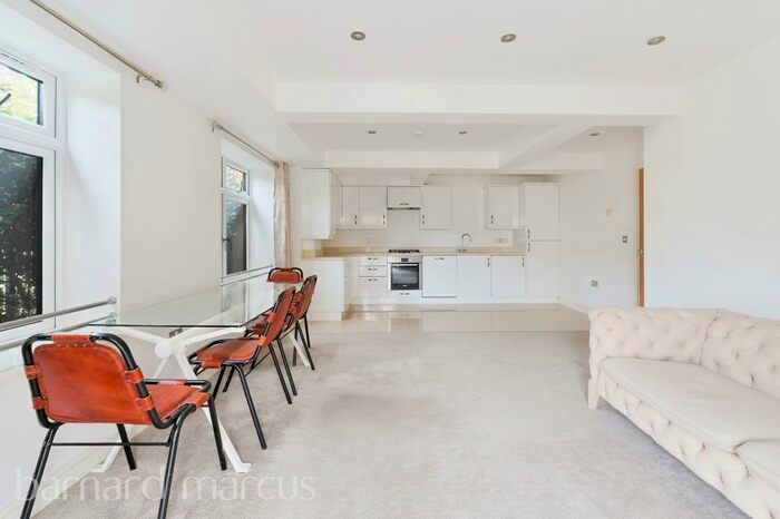 1 Bedroom Flat To Rent In Coombe Road, New Malden, KT3