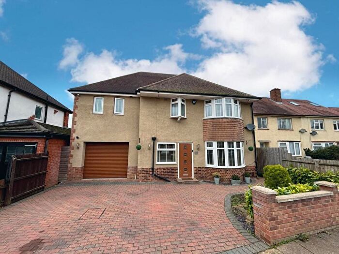 4 Bedroom Detached House For Sale In The Headlands, Northampton, NN3