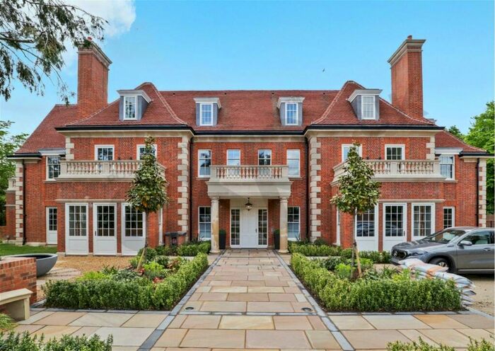 3 Bedroom Apartment For Sale In The Bishops Avenue, Hampstead Garden Suburb, East Finchley, Highgate North London, N2