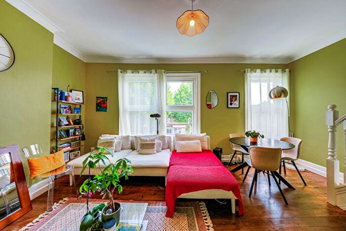 2 Bedroom Flat For Sale In Borthwick Road, London, E15