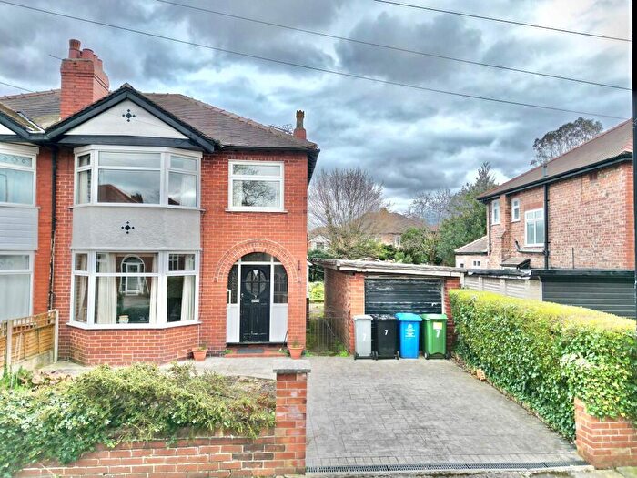 3 Bedroom Semi Detached House For Sale In Edale Grove, Sale, Greater Manchester, M33