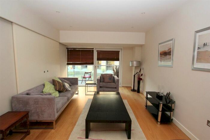 2 Bedroom Flat To Rent In Hepworth Court, Belgravia, SW1W