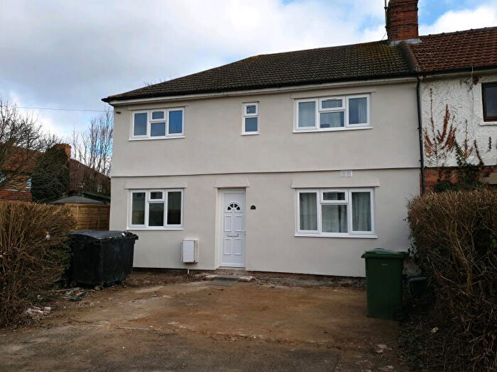 7 Bedroom Semi-Detached House To Rent In Swinburne Road **Available In August **, OX4