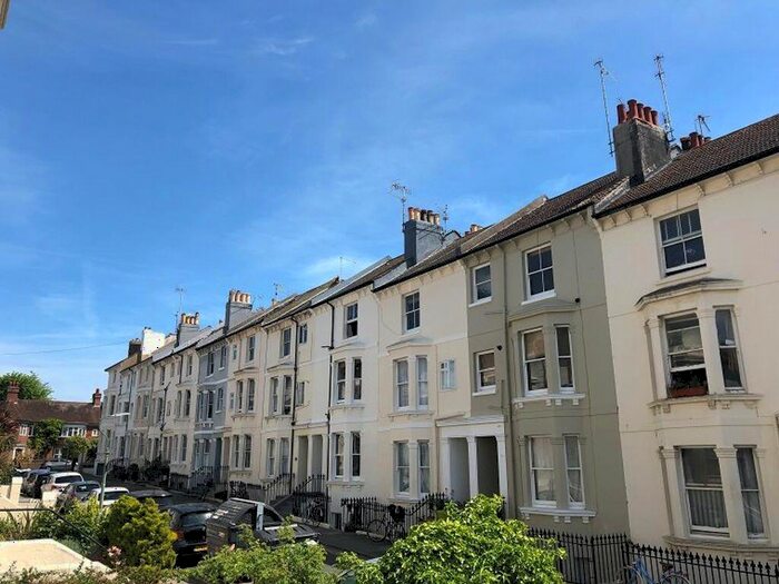1 Bedroom Flat To Rent In Lansdowne Street, Hove, ., BN3