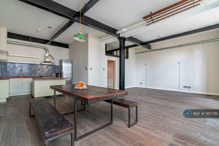 2 Bedroom Flat To Rent In Indigo Mews, London, N16