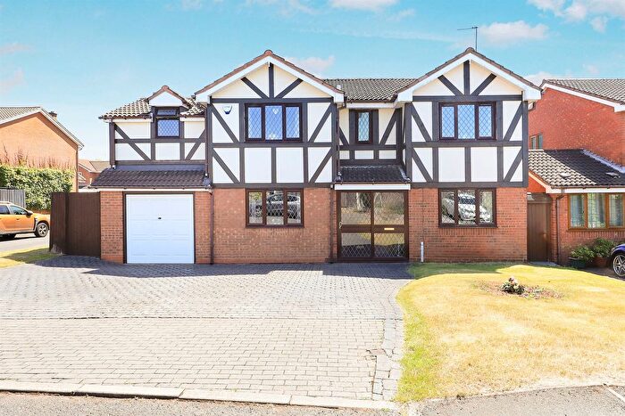 5 Bedroom Detached House For Sale In Sidcup Close, Bilston, WV14