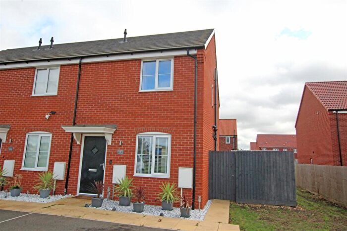 2 Bedroom House For Sale In Littlebury Close, Crowland, Peterborough, PE6