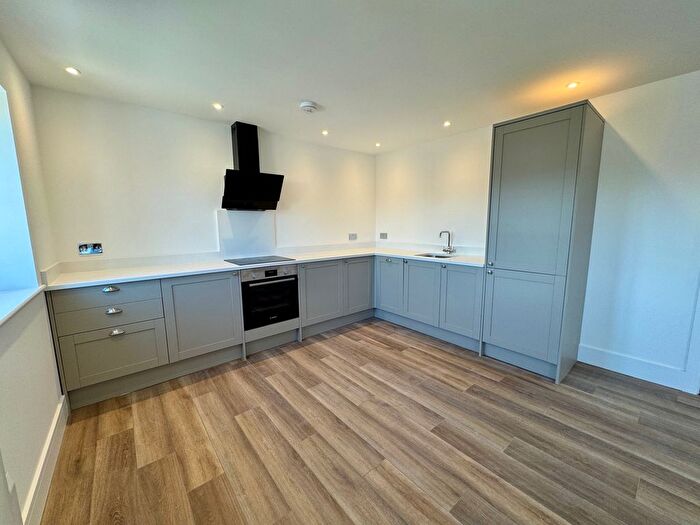 1 Bedroom Flat To Rent In Canon Street, Taunton, TA1