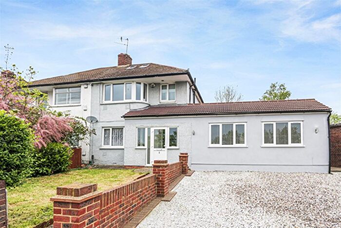 3 Bedroom Semi Detached House To Rent In Wellan Close, Sidcup, DA15
