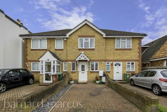 2 Bedroom House To Rent In Longfellow Road, Worcester Park, KT4