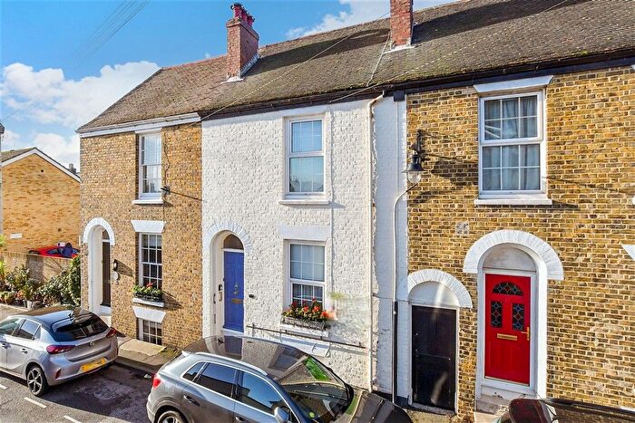 3 Bedroom Town House For Sale In Robert Street, Deal, Kent, CT14