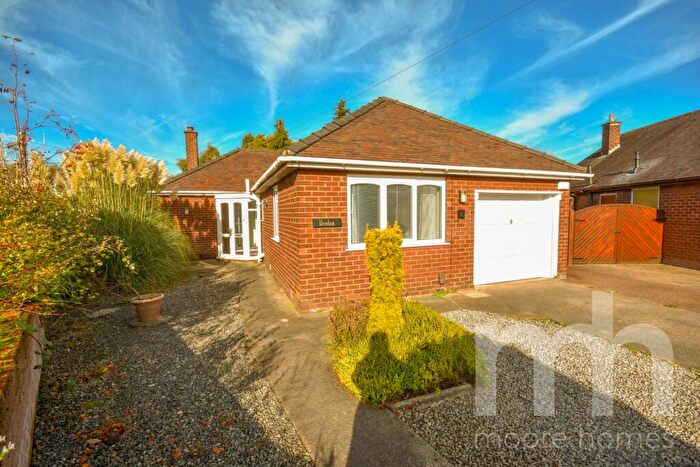 2 Bedroom Bungalow To Rent In Grosvenor Drive, Poynton, SK12