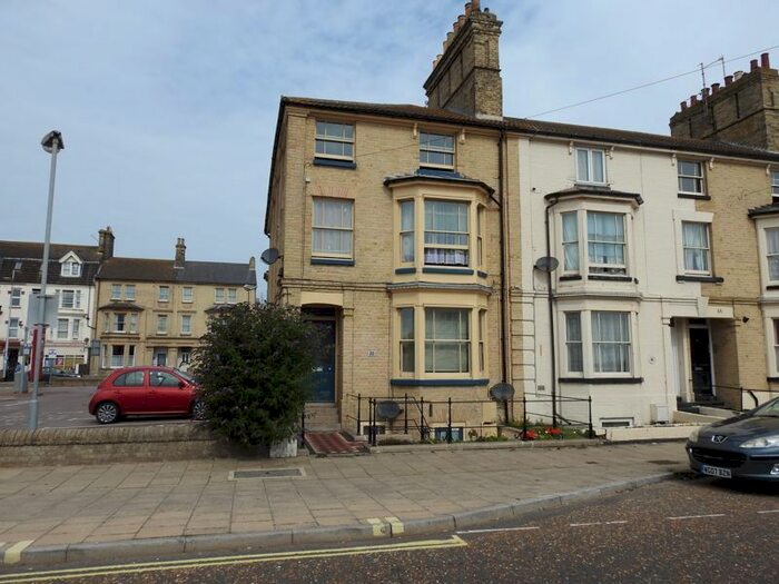 1 Bedroom Flat To Rent In Marine Parade, Lowestoft, NR33