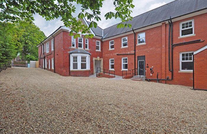 3 Bedroom Flat To Rent In Chester House, Fields Park Road, Newport, NP20
